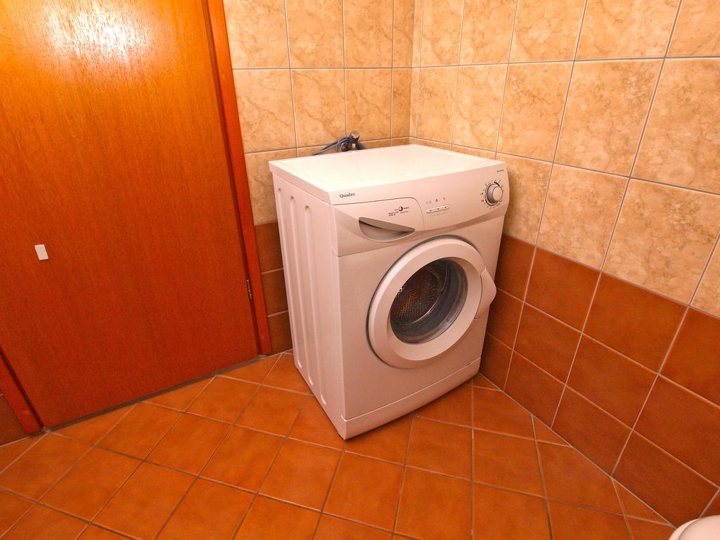 Apartments Fumica 954 プーラ エクステリア 写真